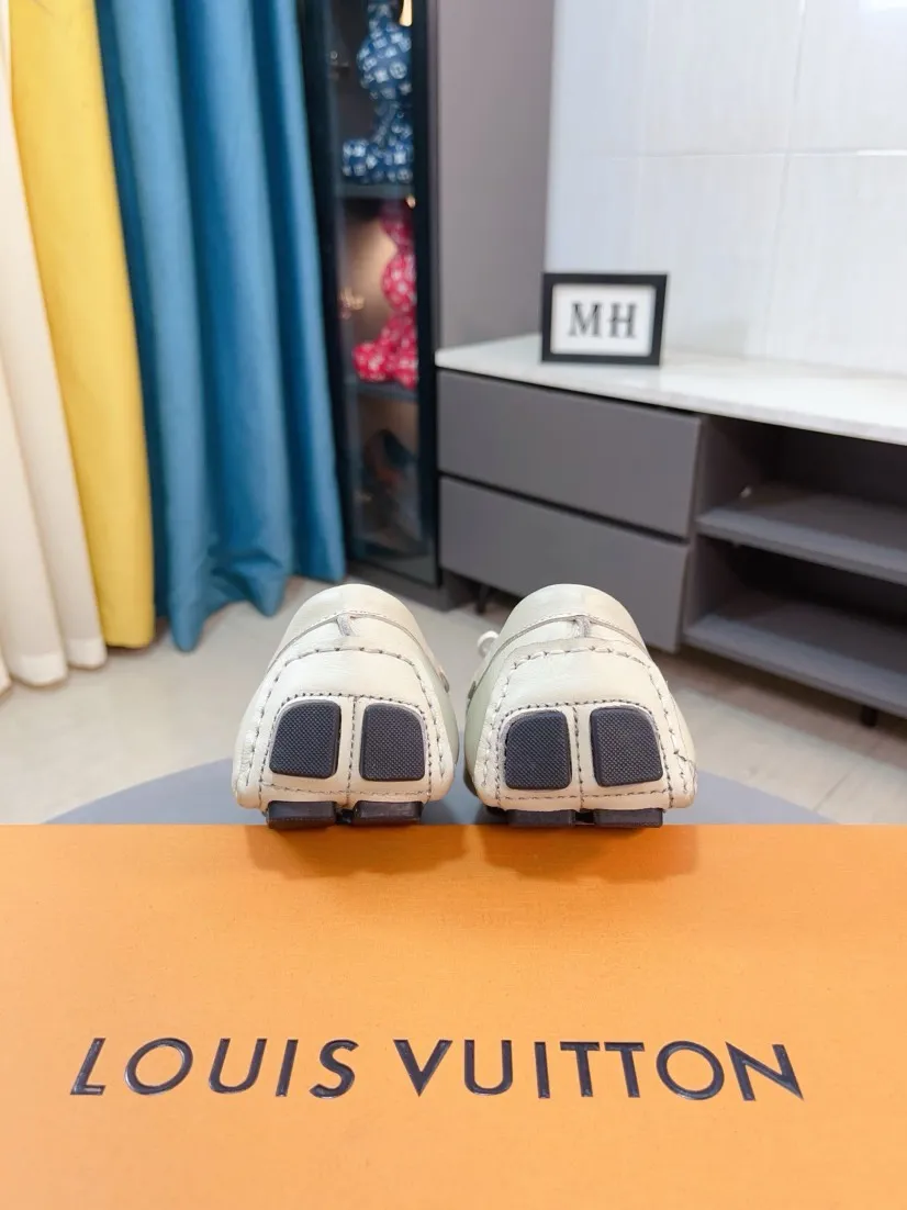 Men's men's shoes💰400🌹🌹[LV Louis Vuitton] New men's beanie shoes💝💝.. Top-grade imported cowhide embossed➕Comfortable leather lining. It is extremely skin-friendly and comfortable, feels very delicate, and the shape is very correct! Perfectly reflects the three-dimensional sense, code number: 38-44